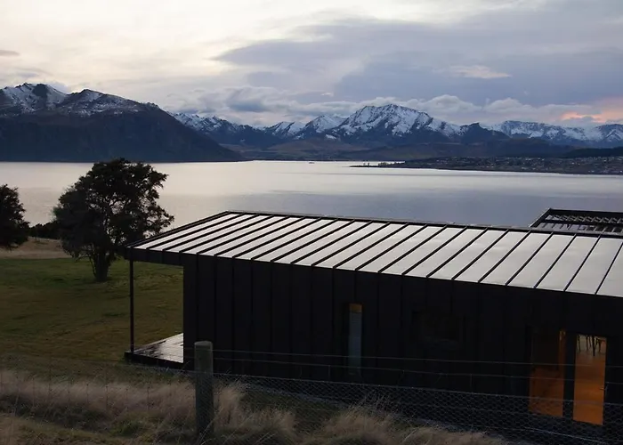 Luxury Passive House On A 50 Acre Lakeside Farm Villa Wanaka