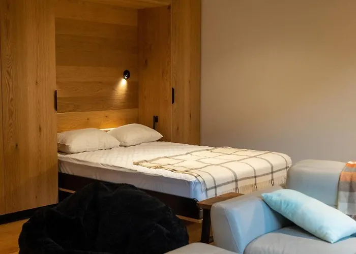 Villa Luxury Passive House On A 50 Acre Lakeside Farm *