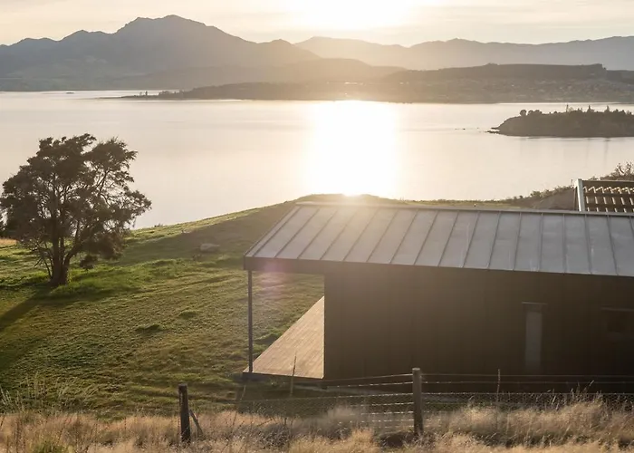 Luxury Passive House On A 50 Acre Lakeside Farm Villa Wanaka