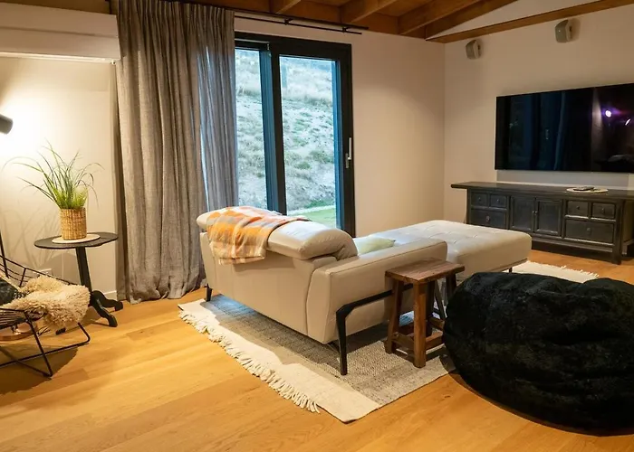 Villa Luxury Passive House On A 50 Acre Lakeside Farm Wanaka