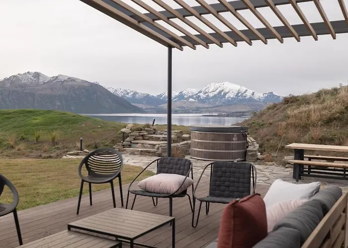 Luxury Passive House On A 50 Acre Lakeside Farm Villa Wanaka
