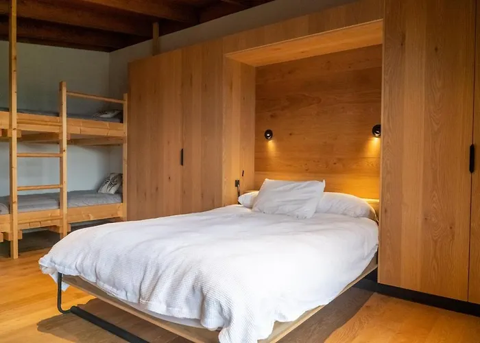 Luxury Passive House On A 50 Acre Lakeside Farm Wanaka