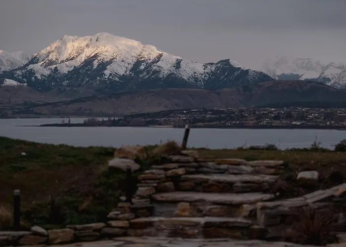 Luxury Passive House On A 50 Acre Lakeside Farm Villa Wanaka
