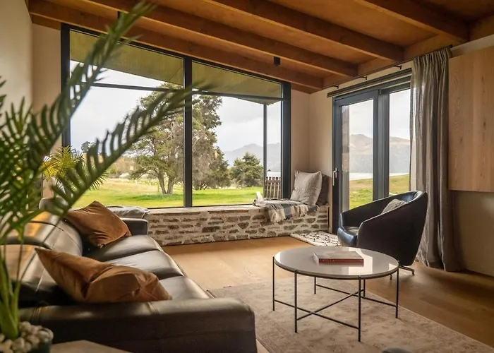 Villa Luxury Passive House On A 50 Acre Lakeside Farm Wanaka
