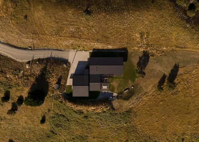 Luxury Passive House On A 50 Acre Lakeside Farm Villa Wanaka